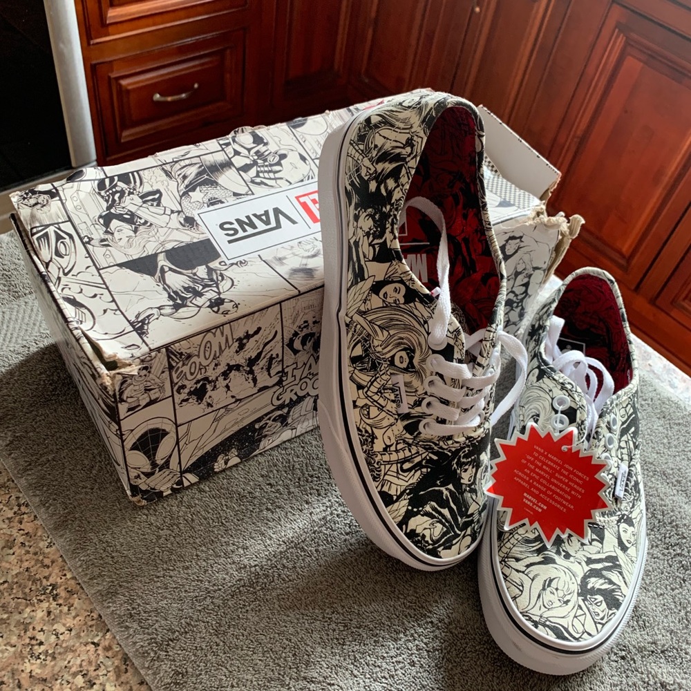 Marvel Avengers Vans Women’s 8- Men’s 6.5
